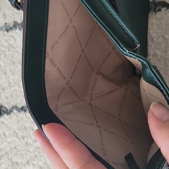 Michael Kors Adele Wallet - Picture 7 of 9